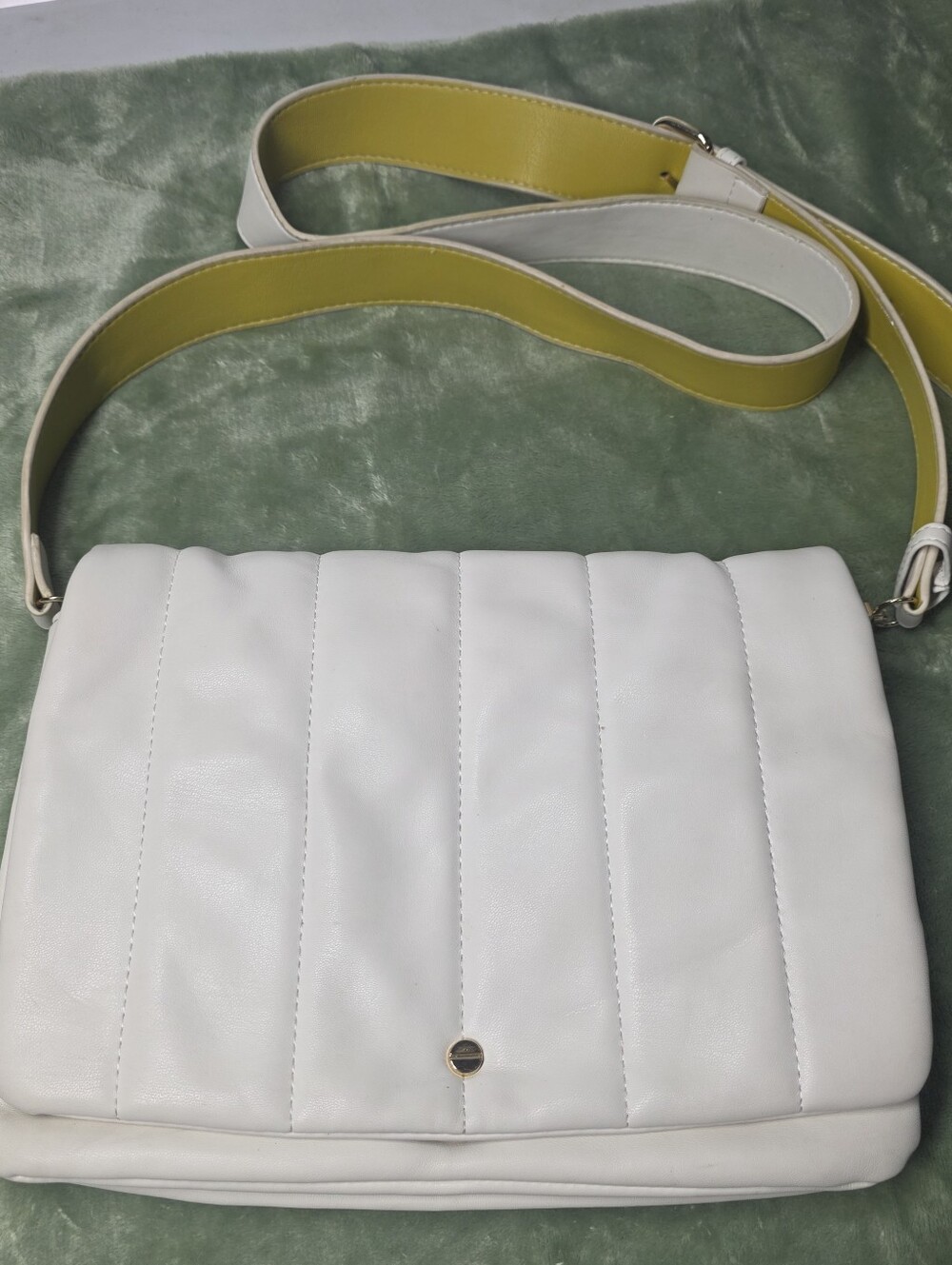 Mali + Lili brinn Quilted Vegan Leather Crossbody Bag Flap White